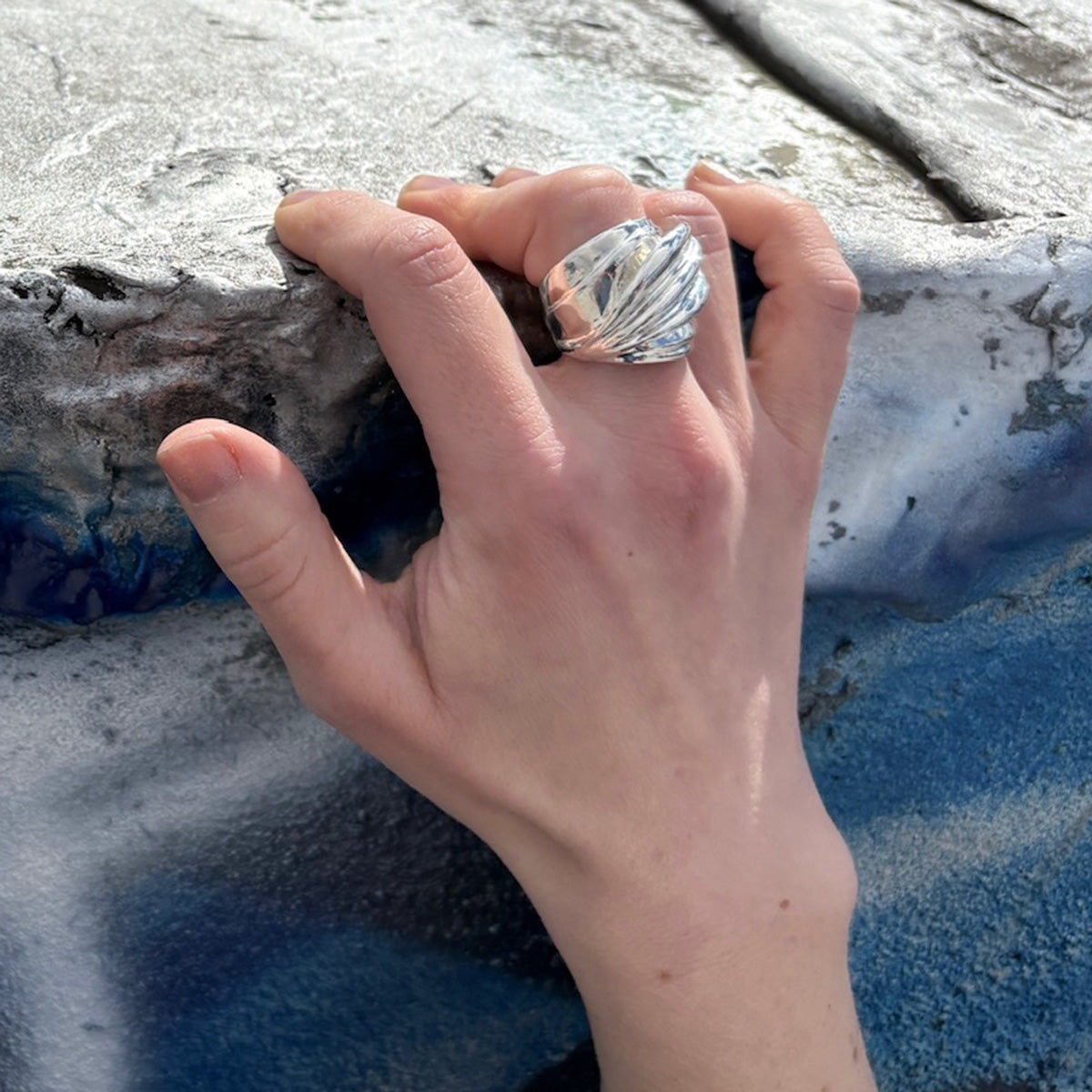 En Tournant Ring [sterling silver]